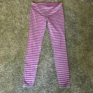 VGUC Women’s Under Armour Leggings, Size S